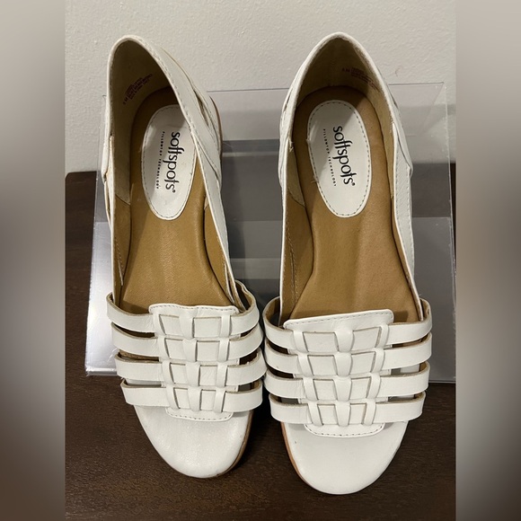 Softspots Women's Cream Woven Flats - Picture 1 of 11